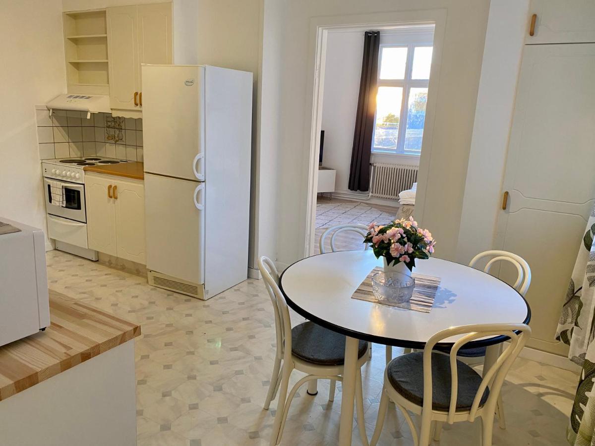 Apartamento Laegenhet Med Havsutsikt Strömstad Exterior foto